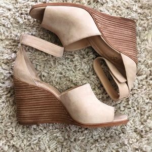 vince camuto deedriana